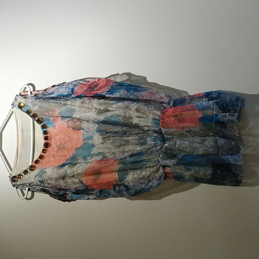Women's sleeveless Flower bloom round neck top size L